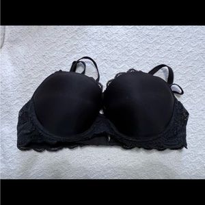 Lightly lined bra